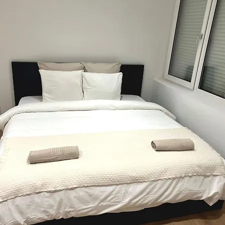 In Ghent, 1br & 1lr With Wifi خنت